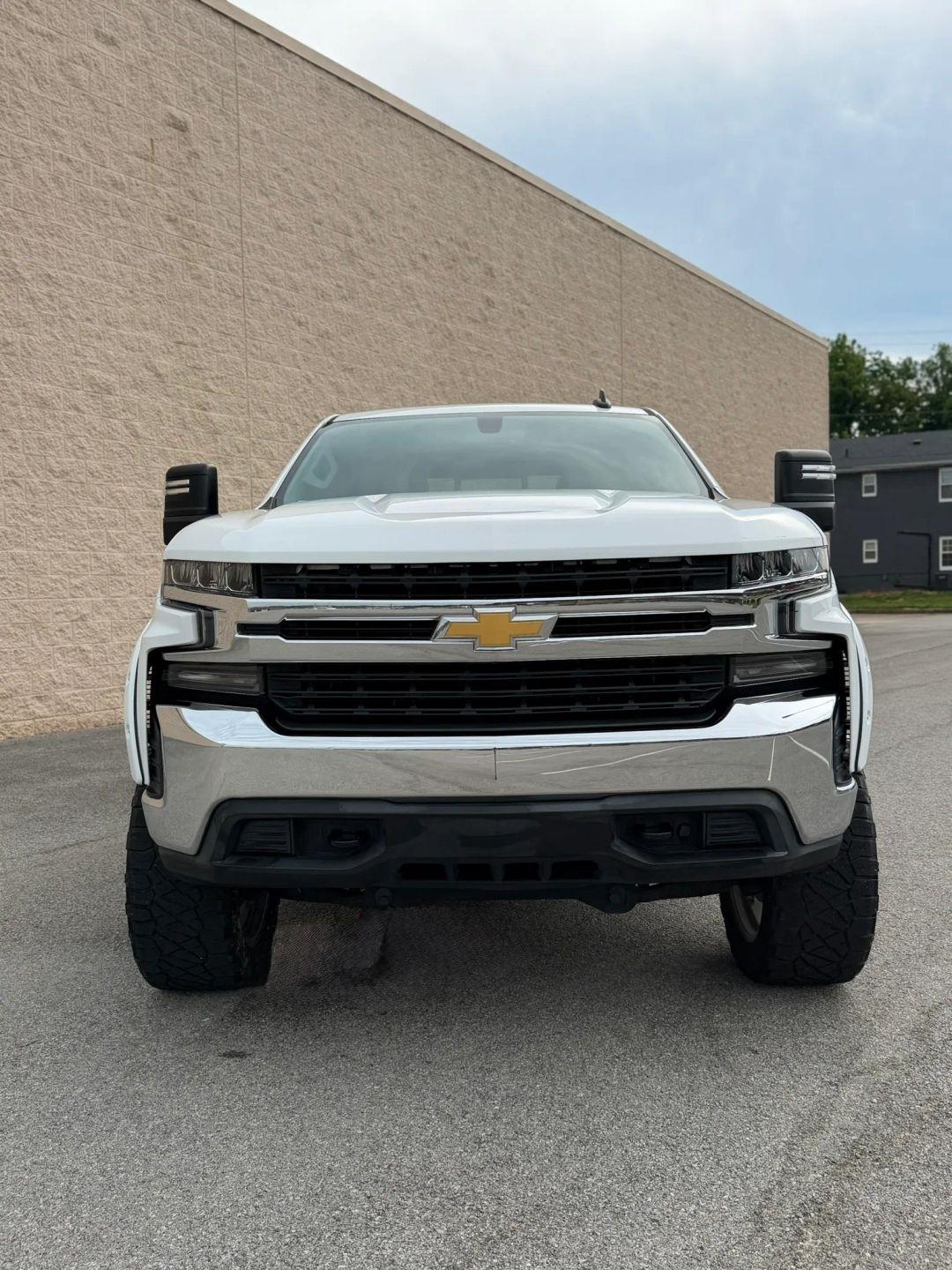 Chevrolet Silverado 1500 4WD Crew Cab 147" LT 2020