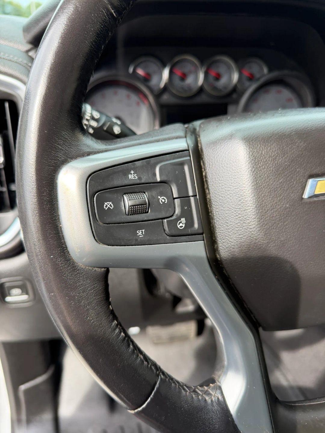Chevrolet Silverado 1500 4WD Crew Cab 147" LT 2020