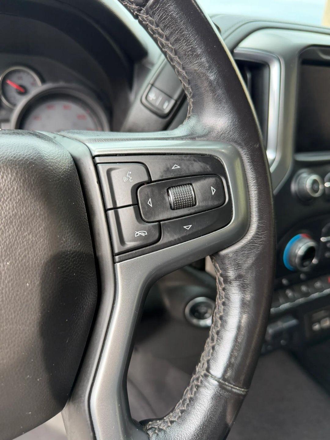 Chevrolet Silverado 1500 4WD Crew Cab 147" LT 2020