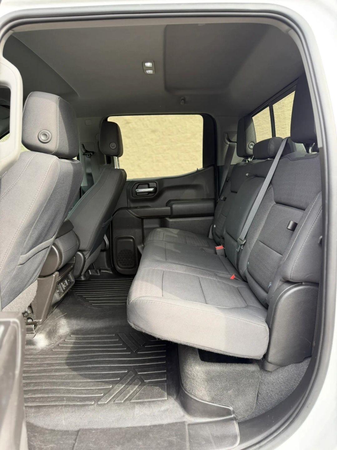 Chevrolet Silverado 1500 4WD Crew Cab 147" LT 2020