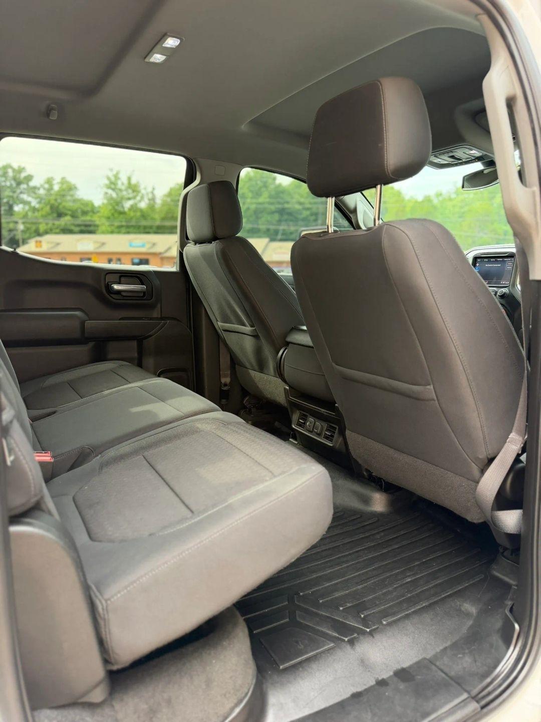 Chevrolet Silverado 1500 4WD Crew Cab 147" LT 2020