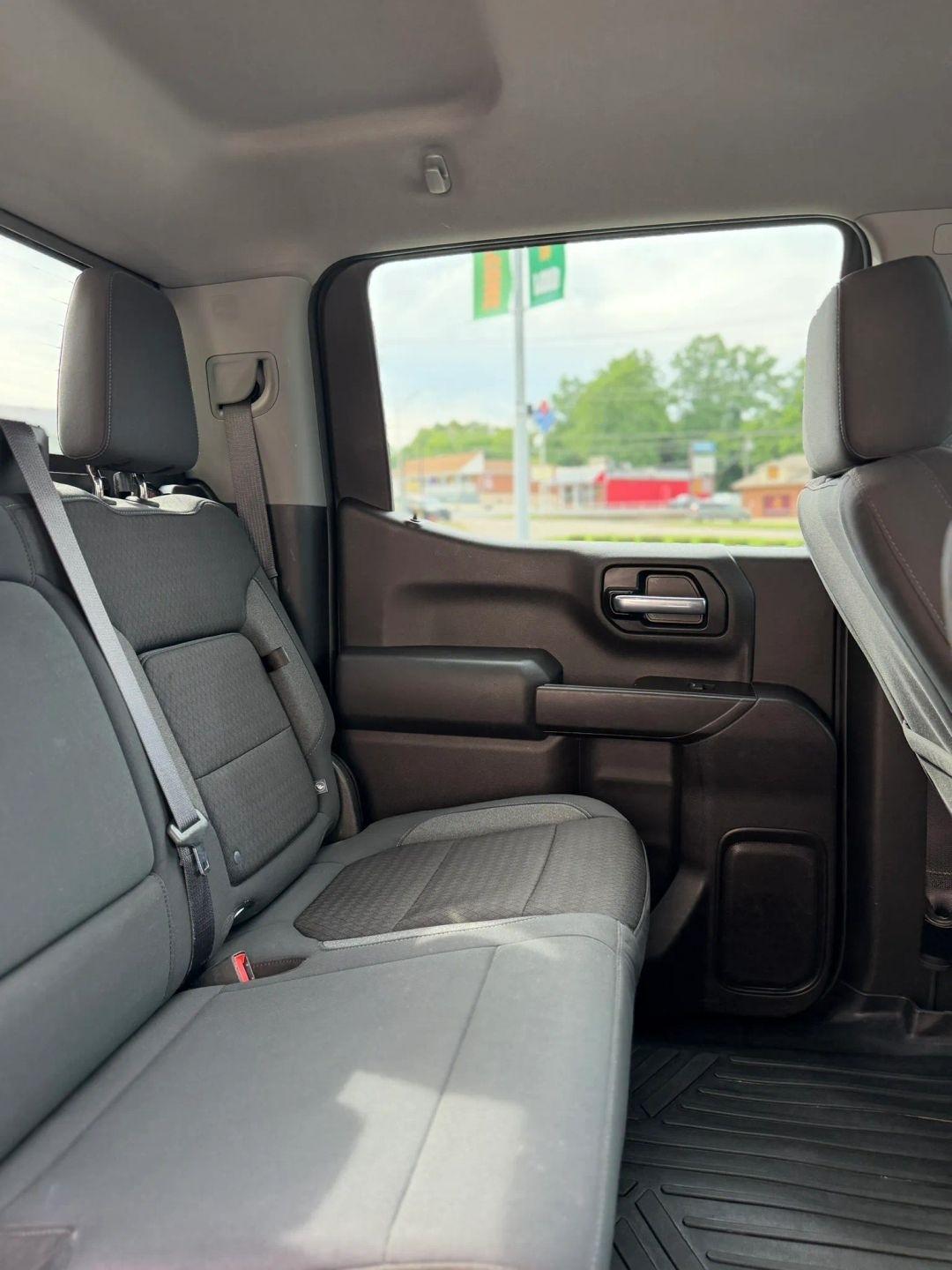 Chevrolet Silverado 1500 4WD Crew Cab 147" LT 2020