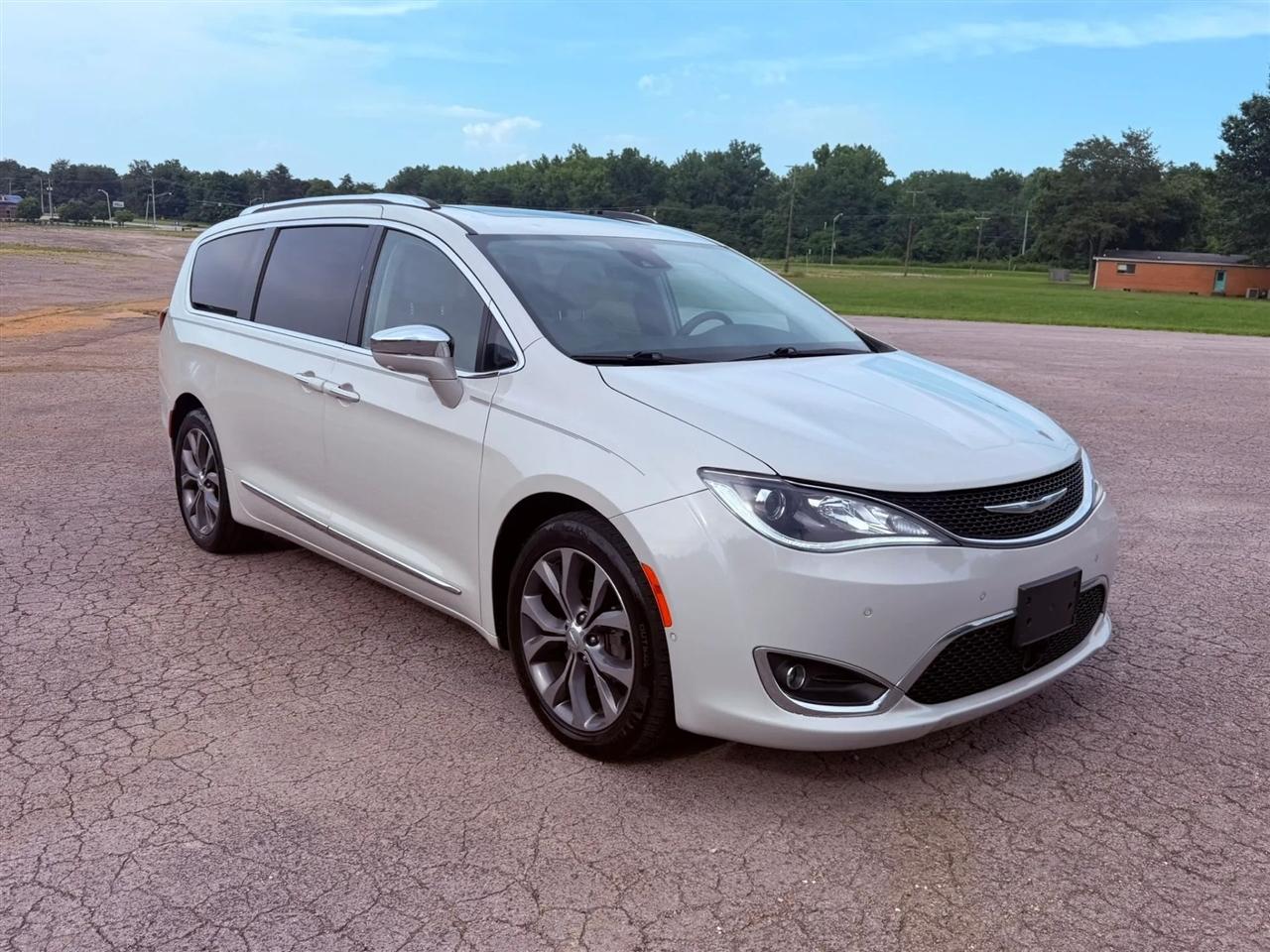 Chrysler Pacifica Limited FWD 2017