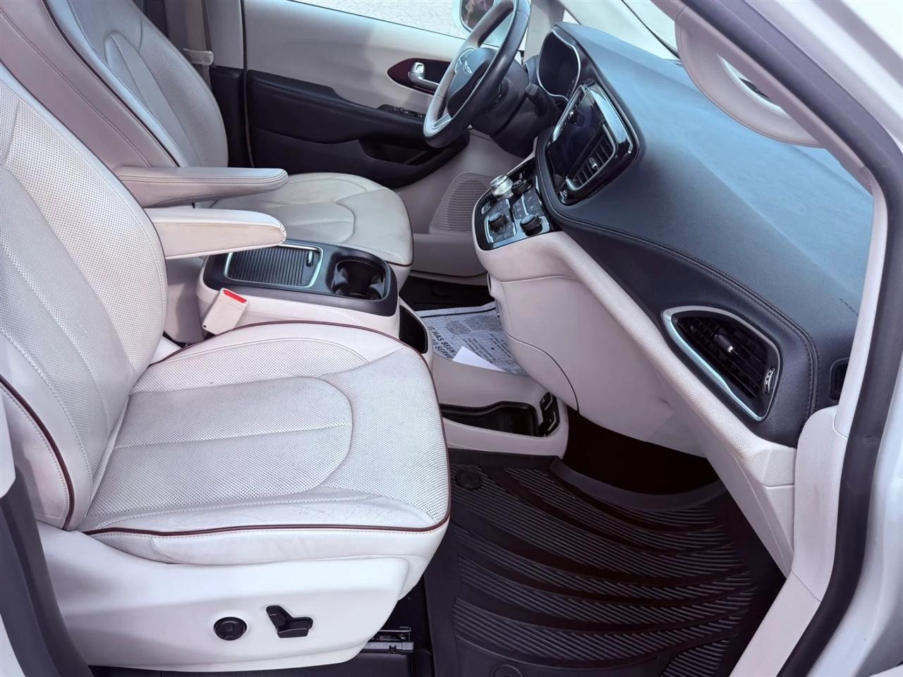 Chrysler Pacifica Limited FWD 2017