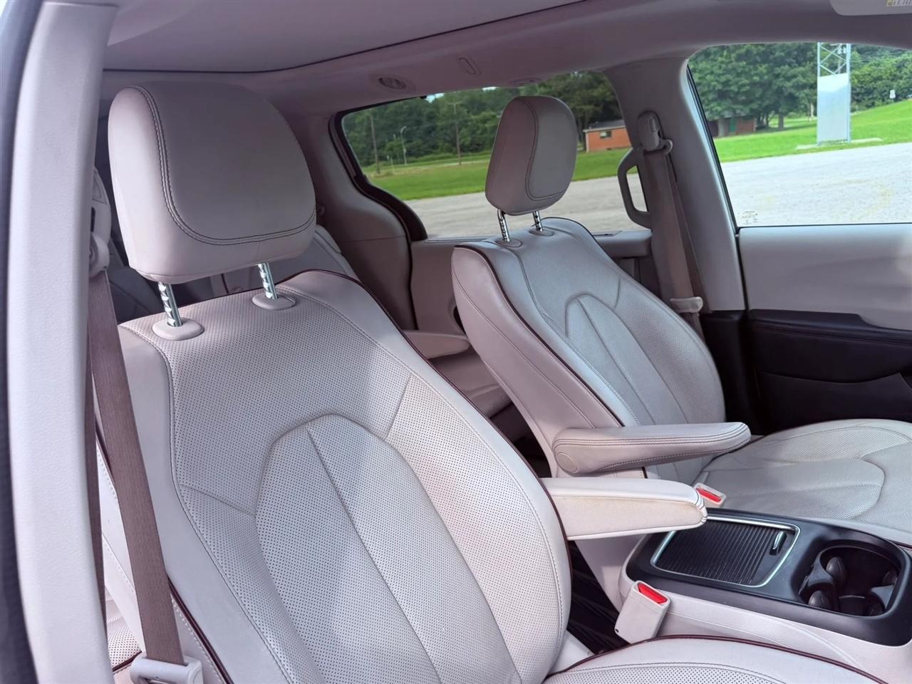 Chrysler Pacifica Limited FWD 2017