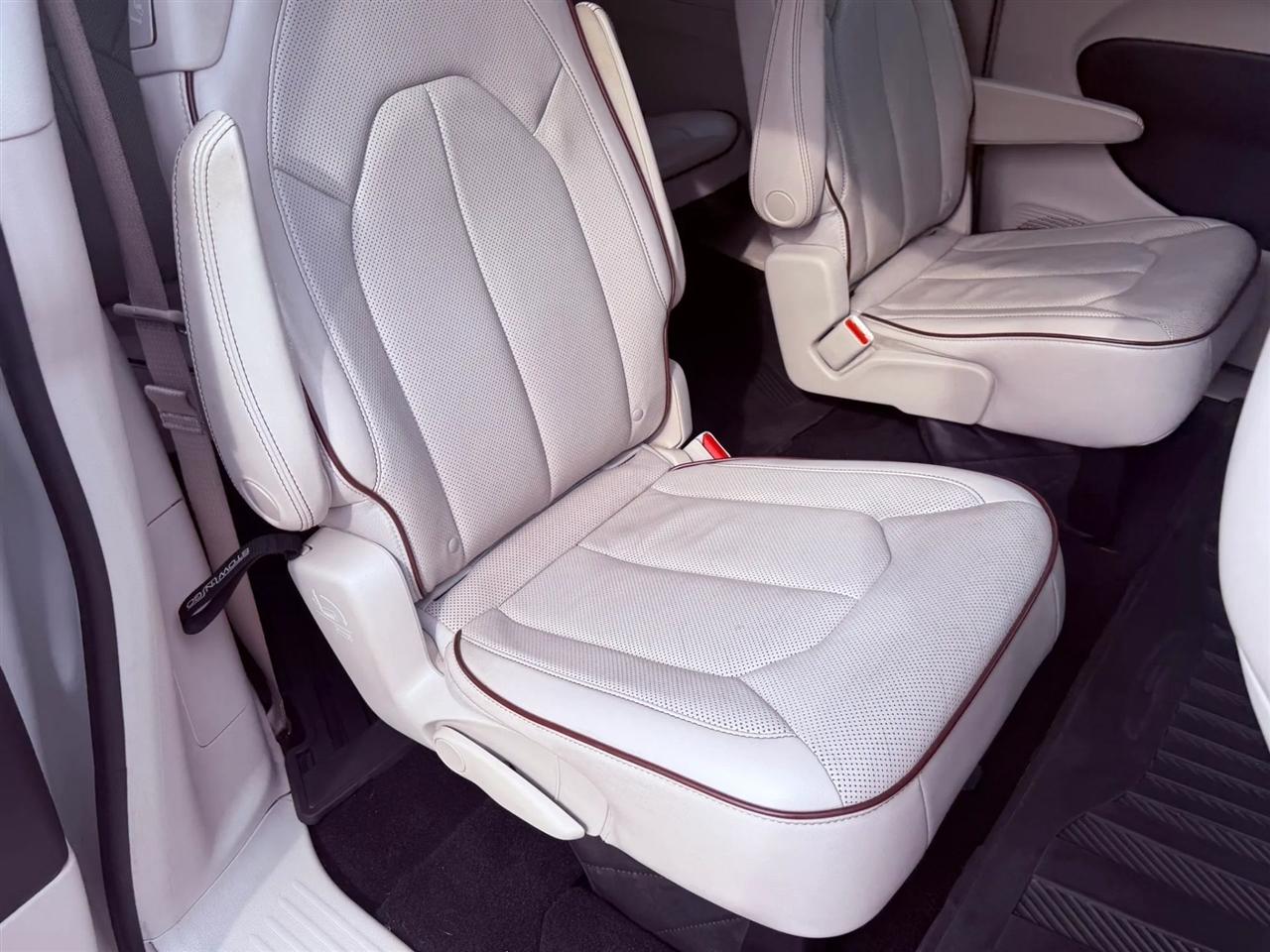 Chrysler Pacifica Limited FWD 2017