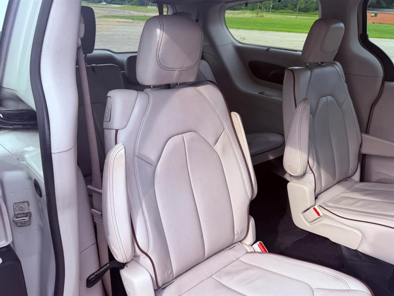 Chrysler Pacifica Limited FWD 2017