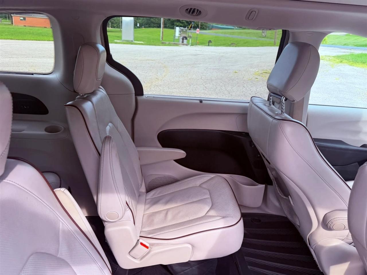 Chrysler Pacifica Limited FWD 2017