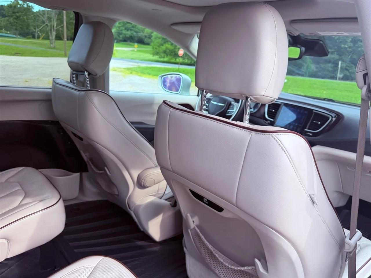 Chrysler Pacifica Limited FWD 2017
