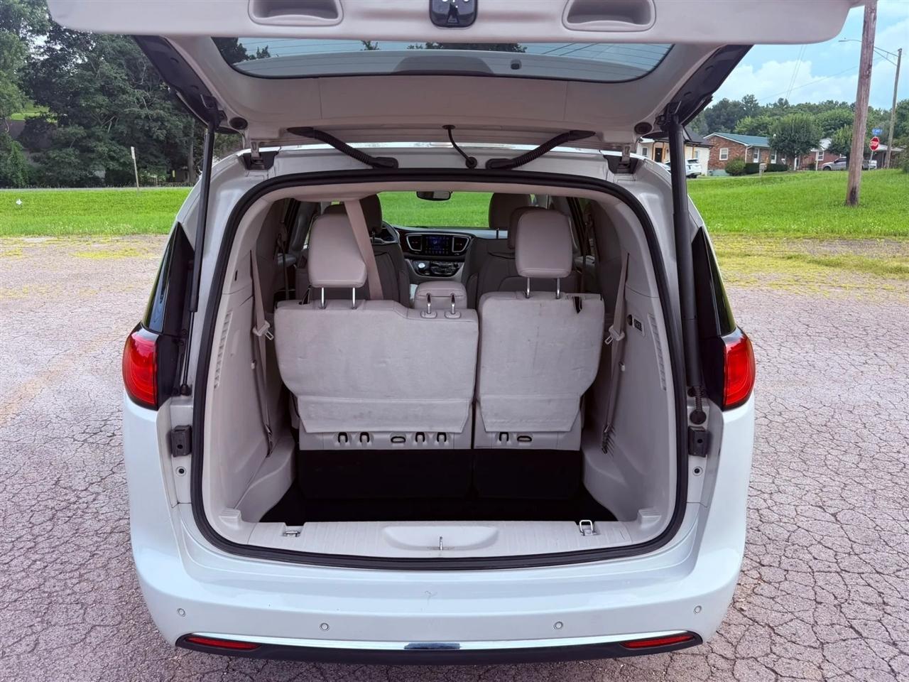 Chrysler Pacifica Limited FWD 2017