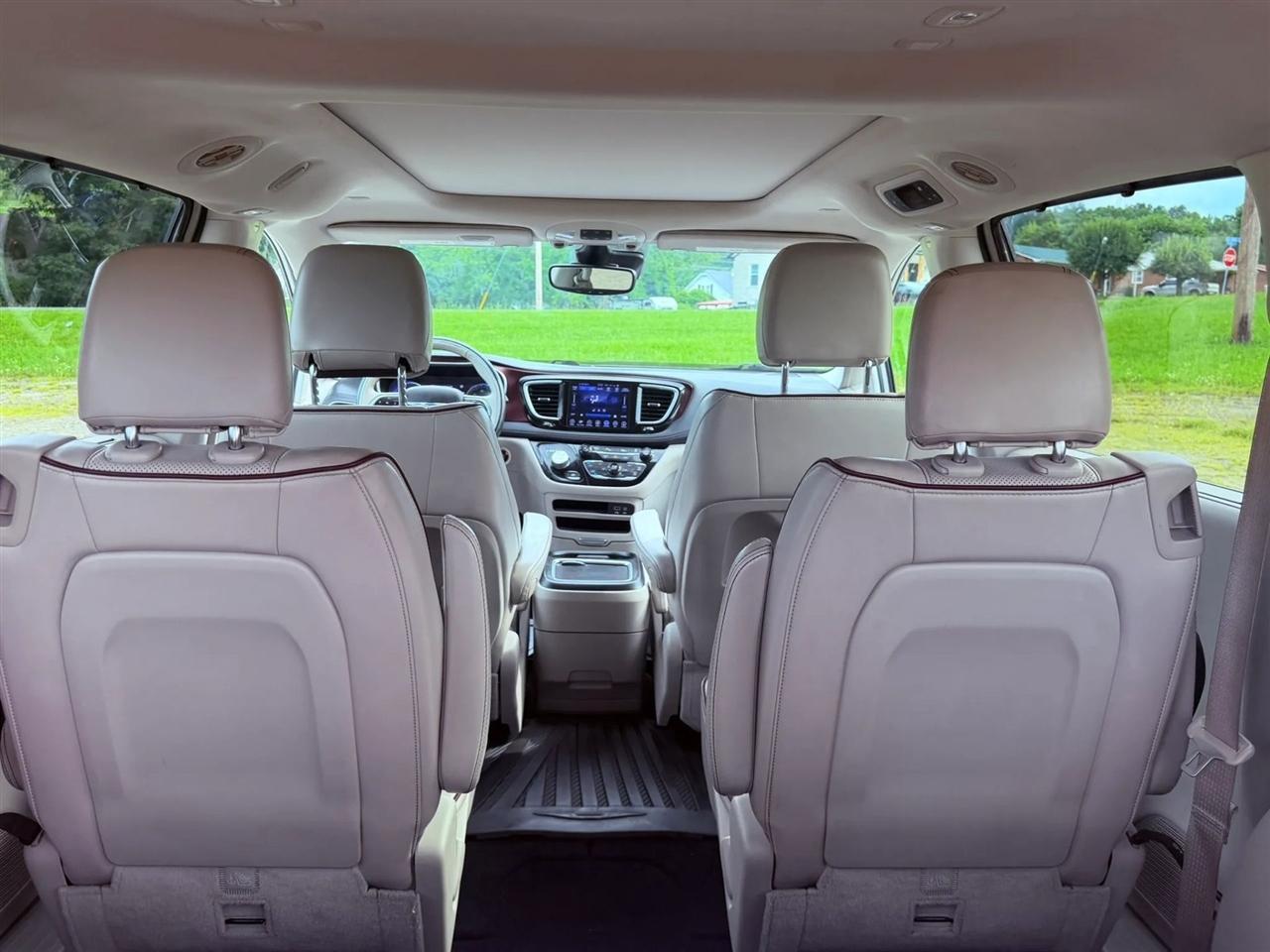 Chrysler Pacifica Limited FWD 2017