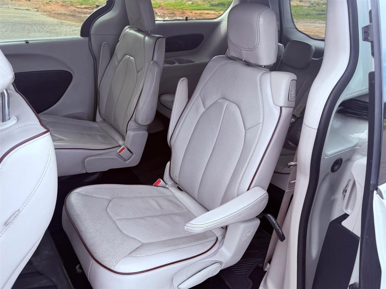 Chrysler Pacifica Limited FWD 2017
