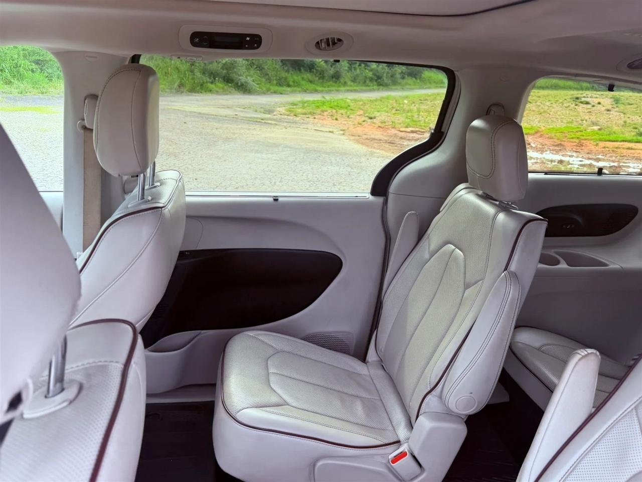 Chrysler Pacifica Limited FWD 2017