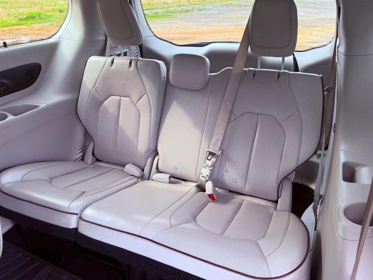 Chrysler Pacifica Limited FWD 2017