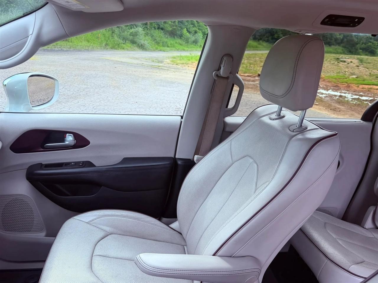 Chrysler Pacifica Limited FWD 2017