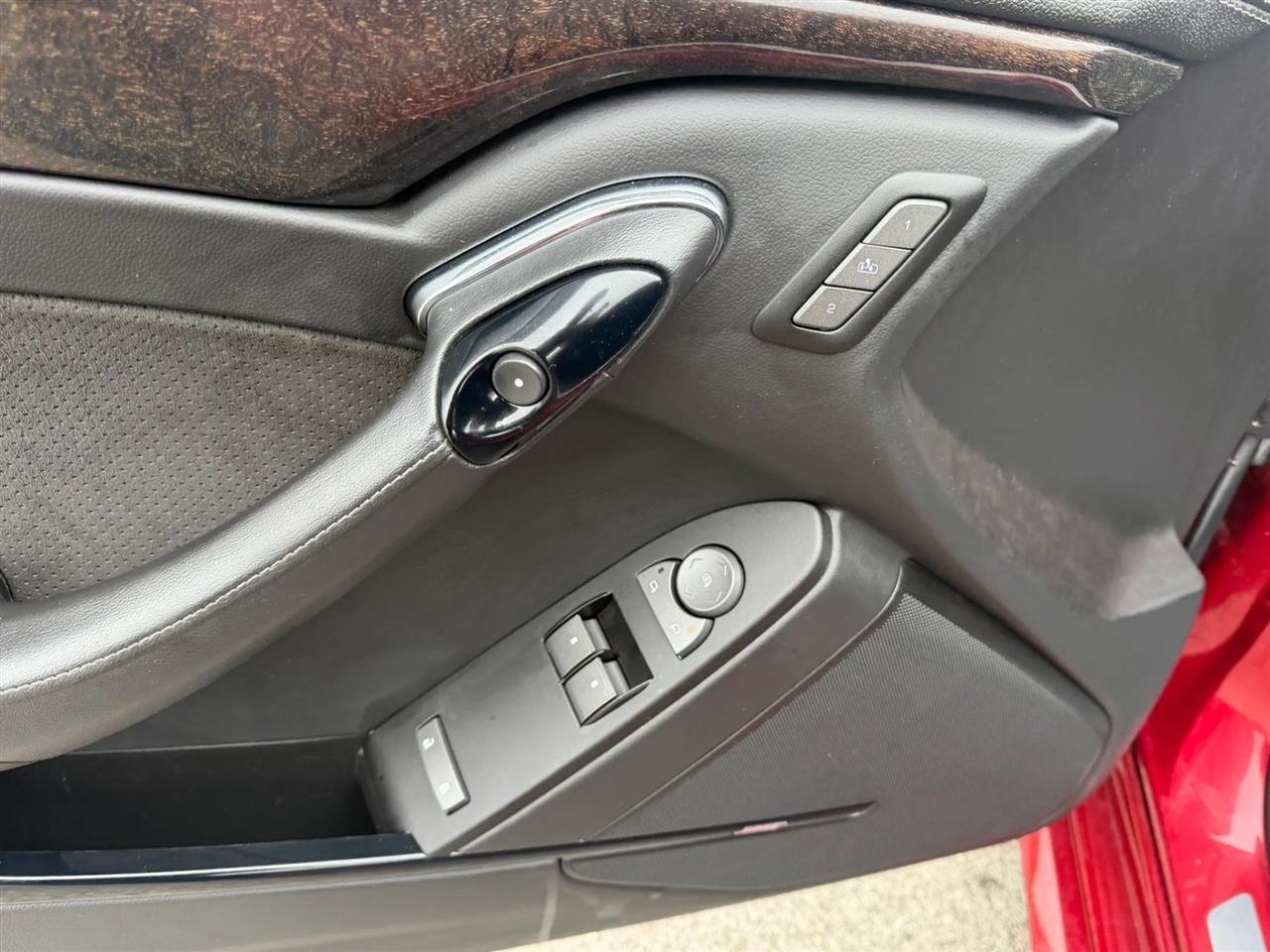 Cadillac CTS-V Coupe 2dr Cpe 2012