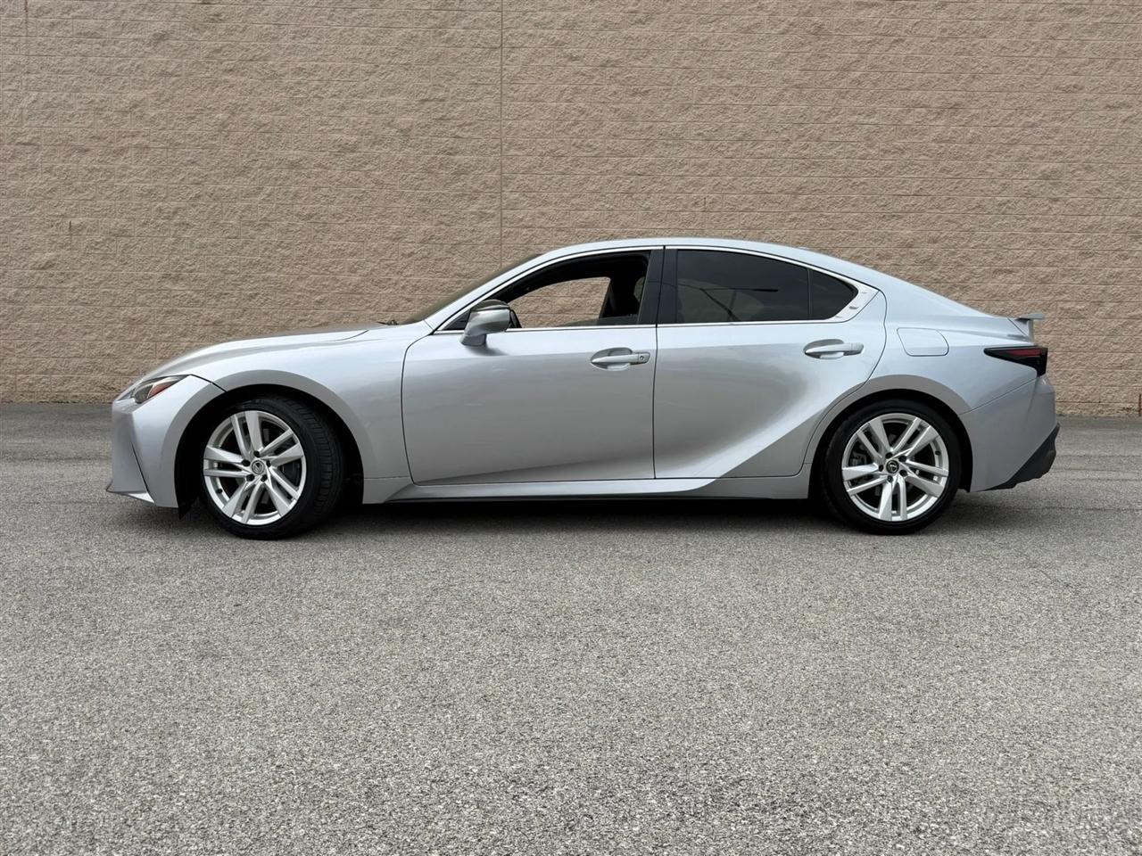 Lexus IS IS 300 RWD 2021