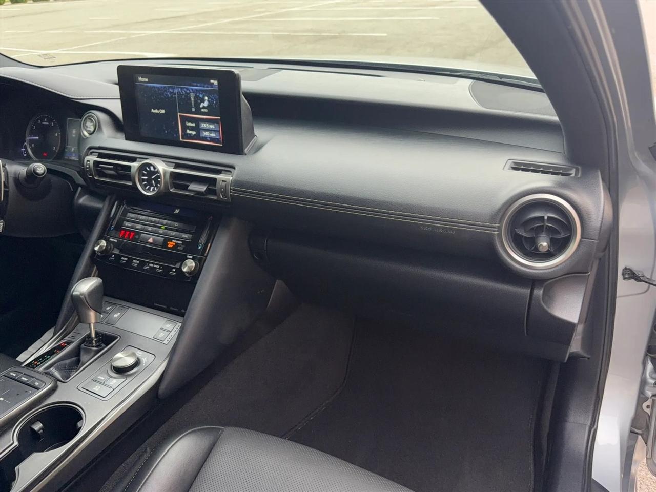 Lexus IS IS 300 RWD 2021