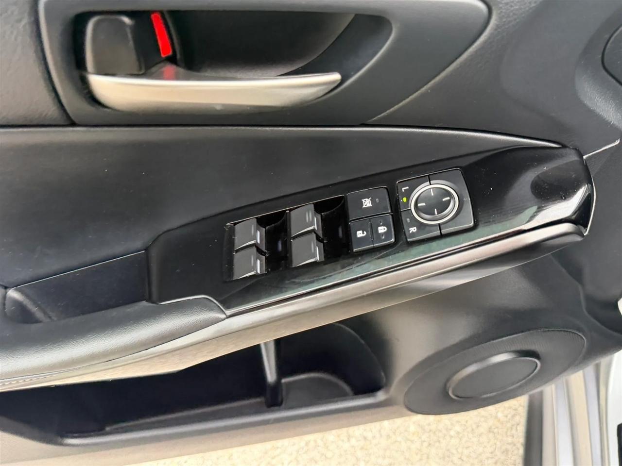 Lexus IS IS 300 RWD 2021