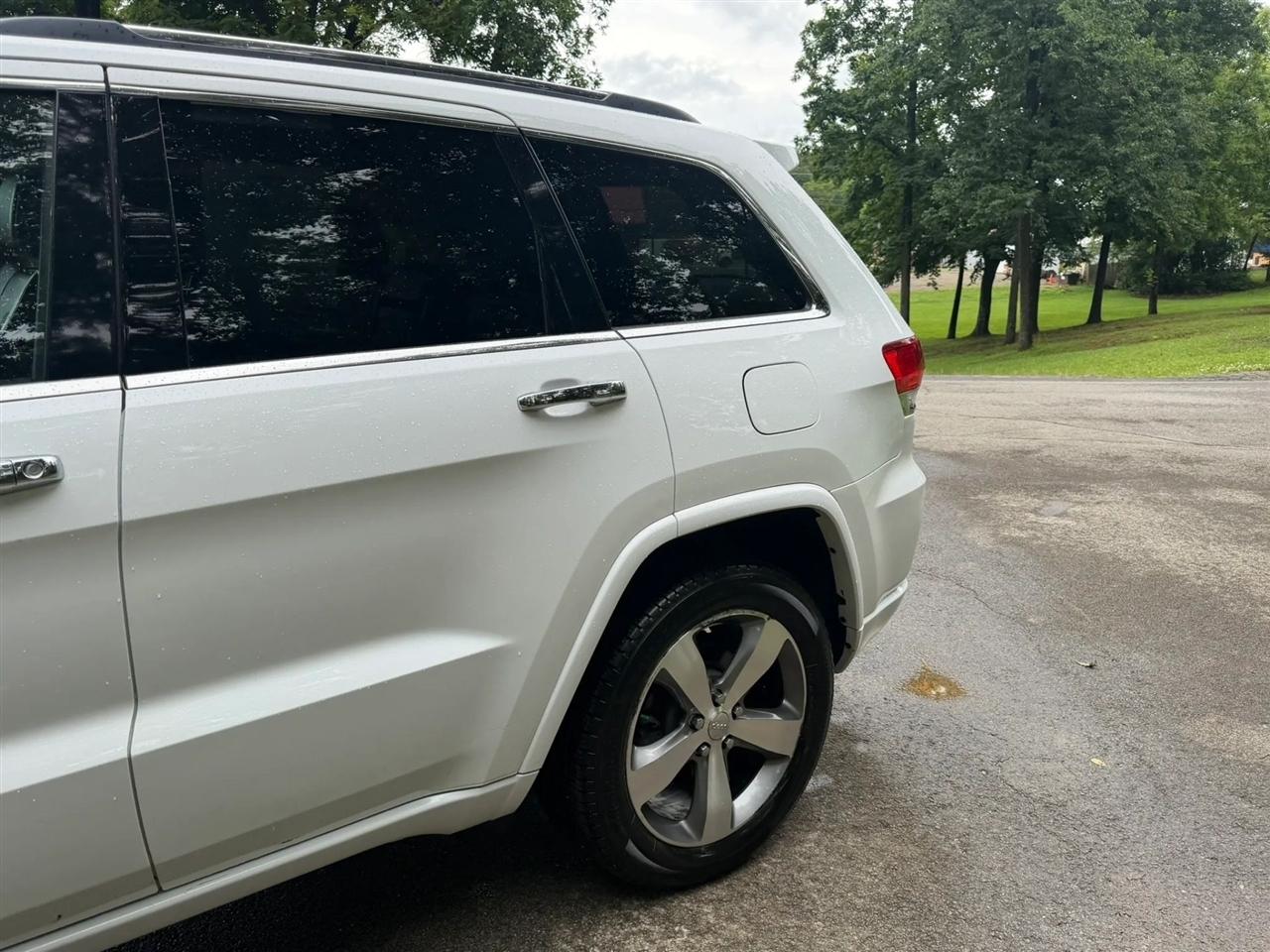 Jeep Grand Cherokee 4WD 4dr Overland 2014