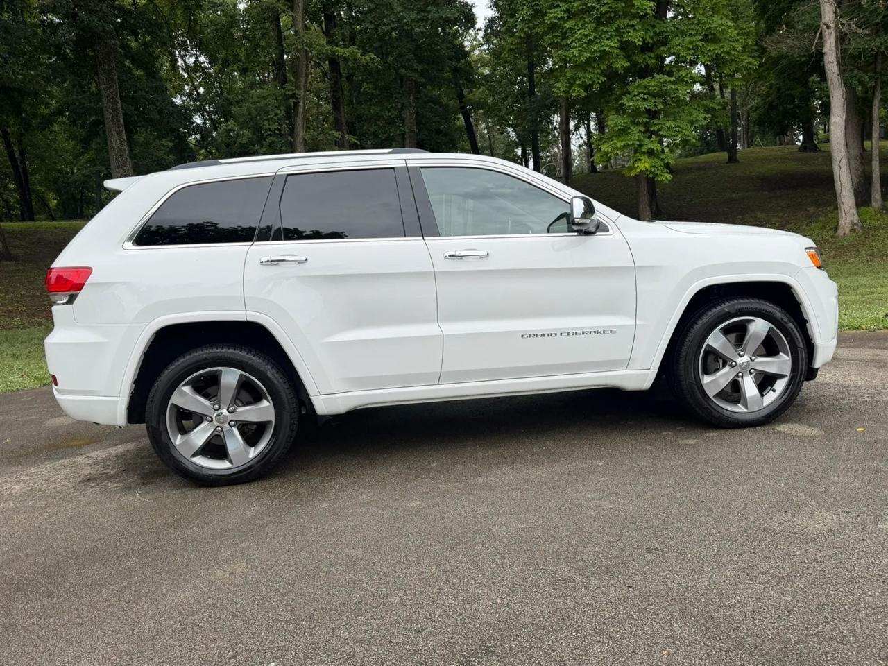 Jeep Grand Cherokee 4WD 4dr Overland 2014