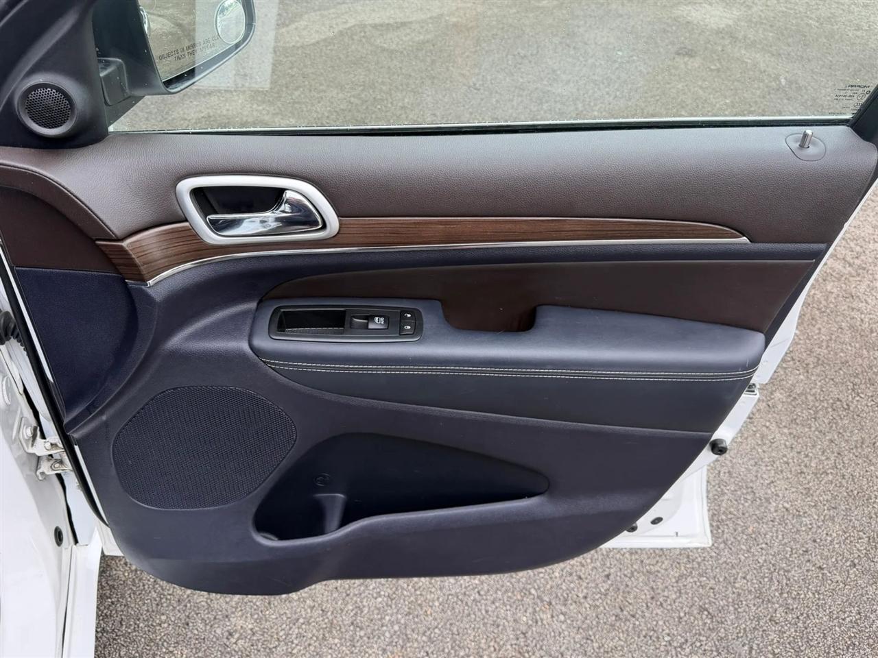 Jeep Grand Cherokee 4WD 4dr Overland 2014