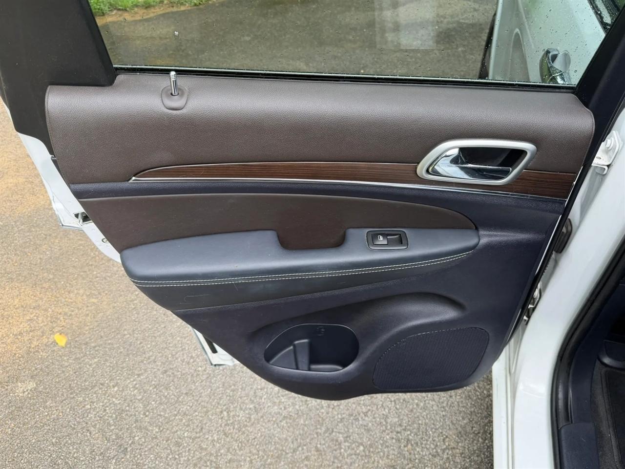 Jeep Grand Cherokee 4WD 4dr Overland 2014