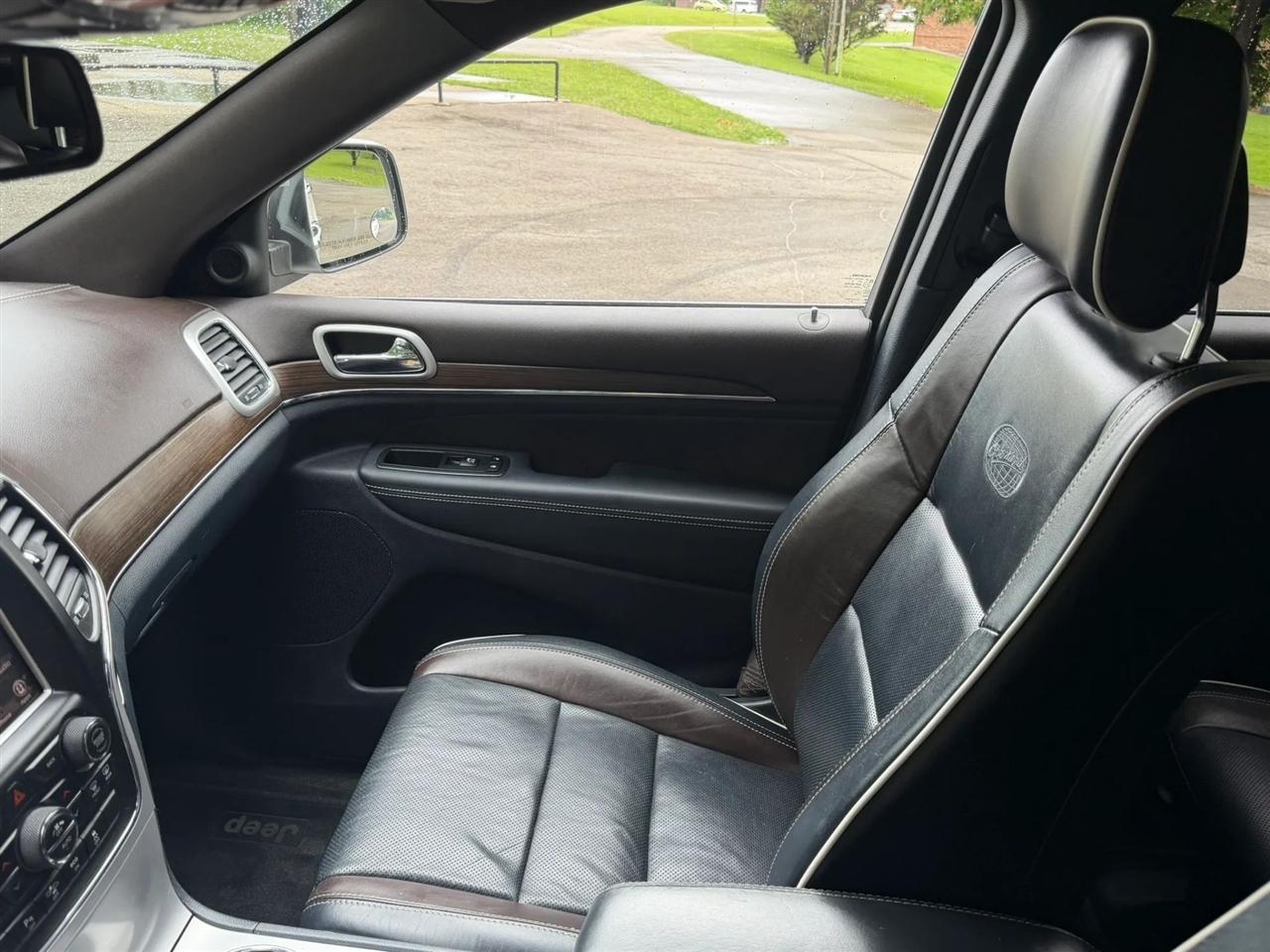 Jeep Grand Cherokee 4WD 4dr Overland 2014