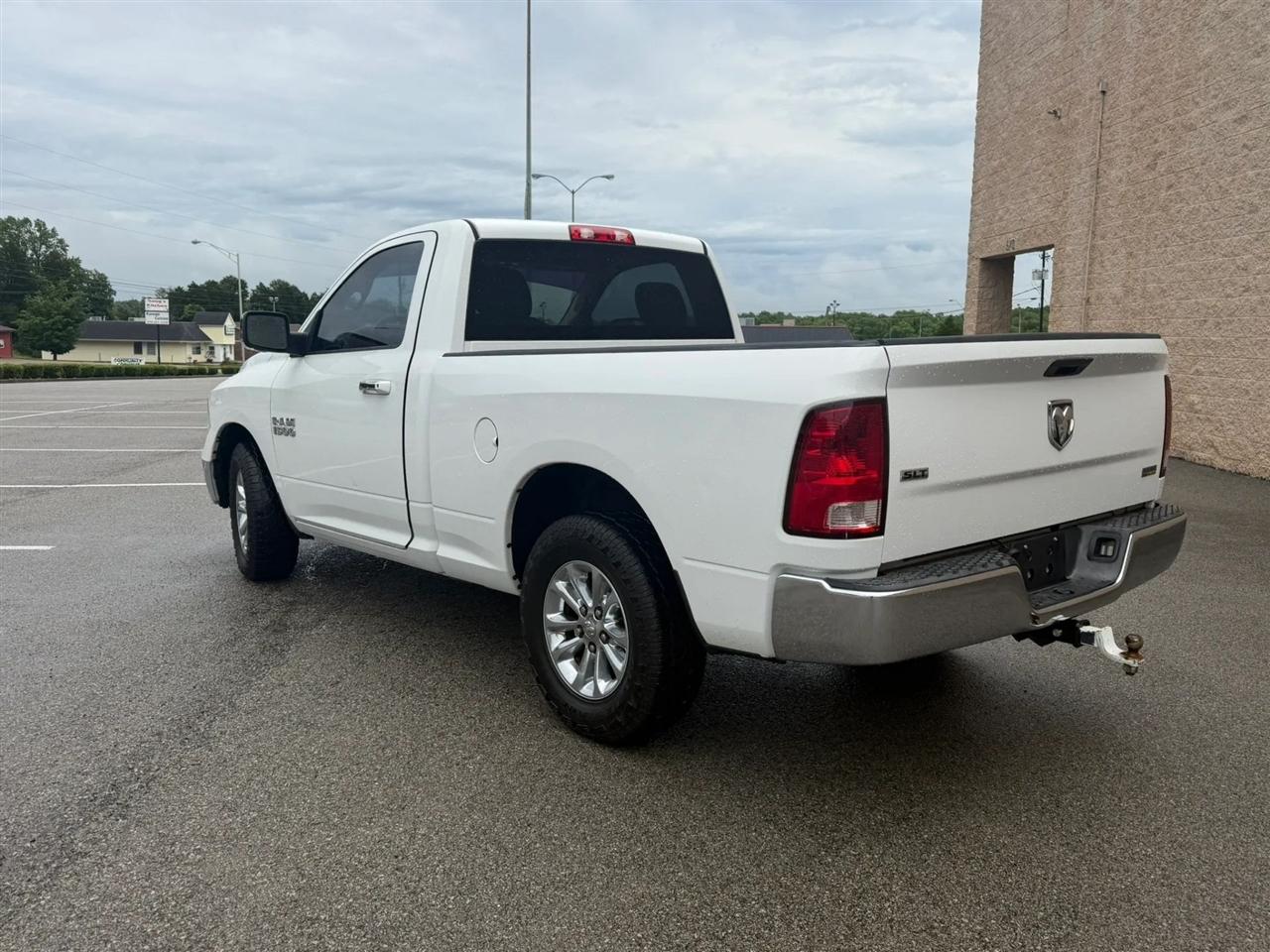 RAM 1500 2WD Reg Cab 120.5" SLT 2013