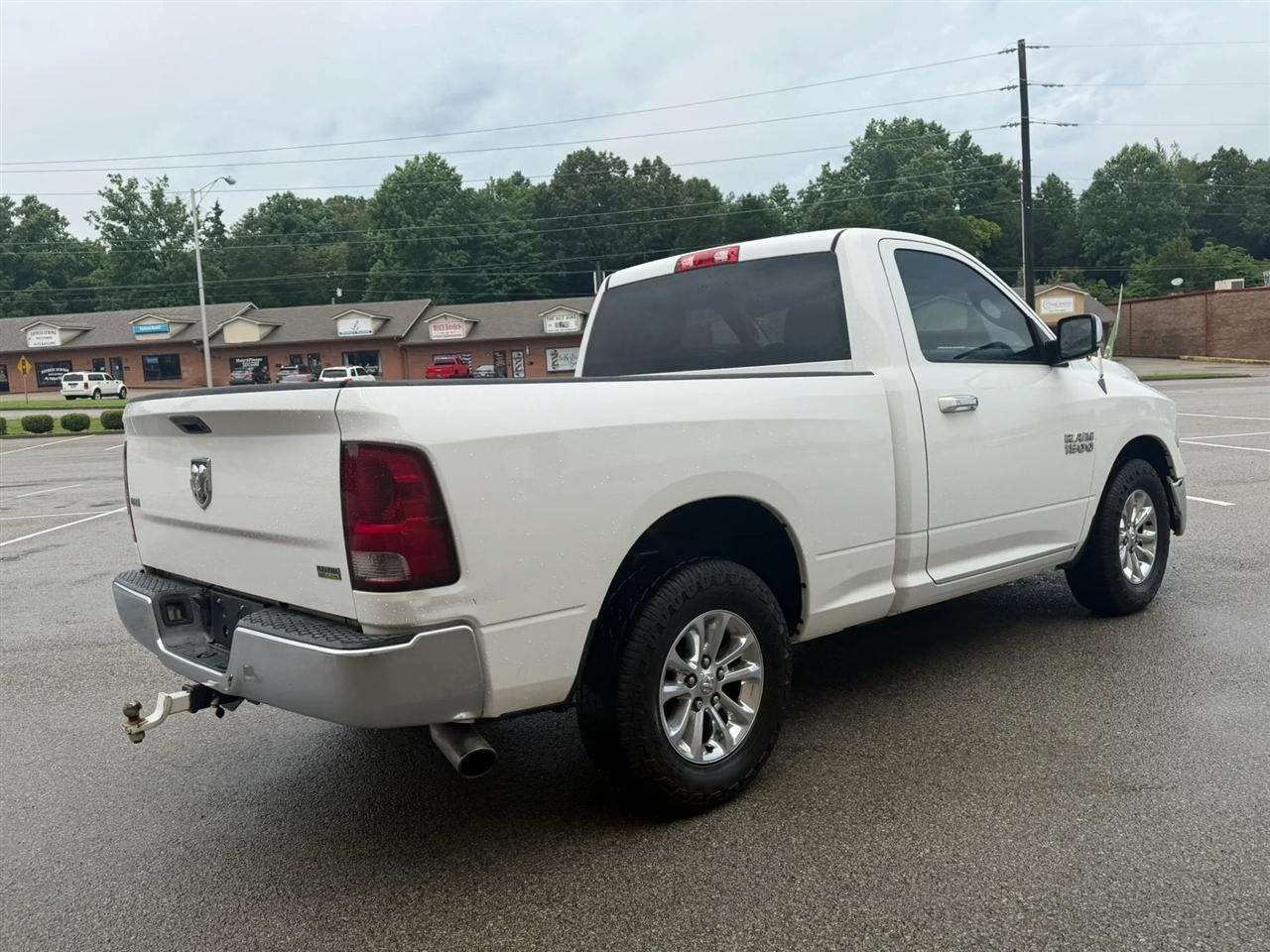RAM 1500 2WD Reg Cab 120.5" SLT 2013