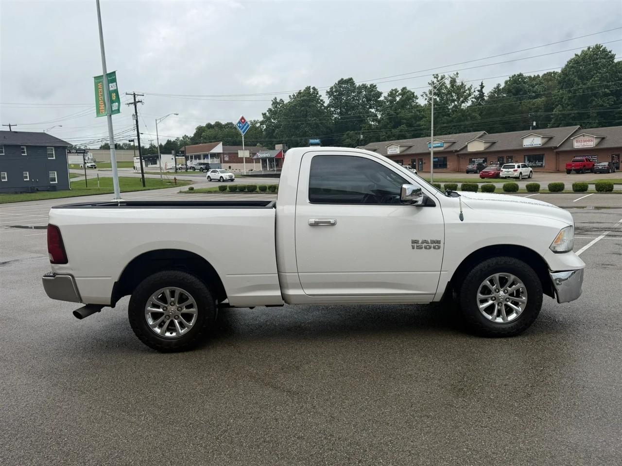 RAM 1500 2WD Reg Cab 120.5" SLT 2013