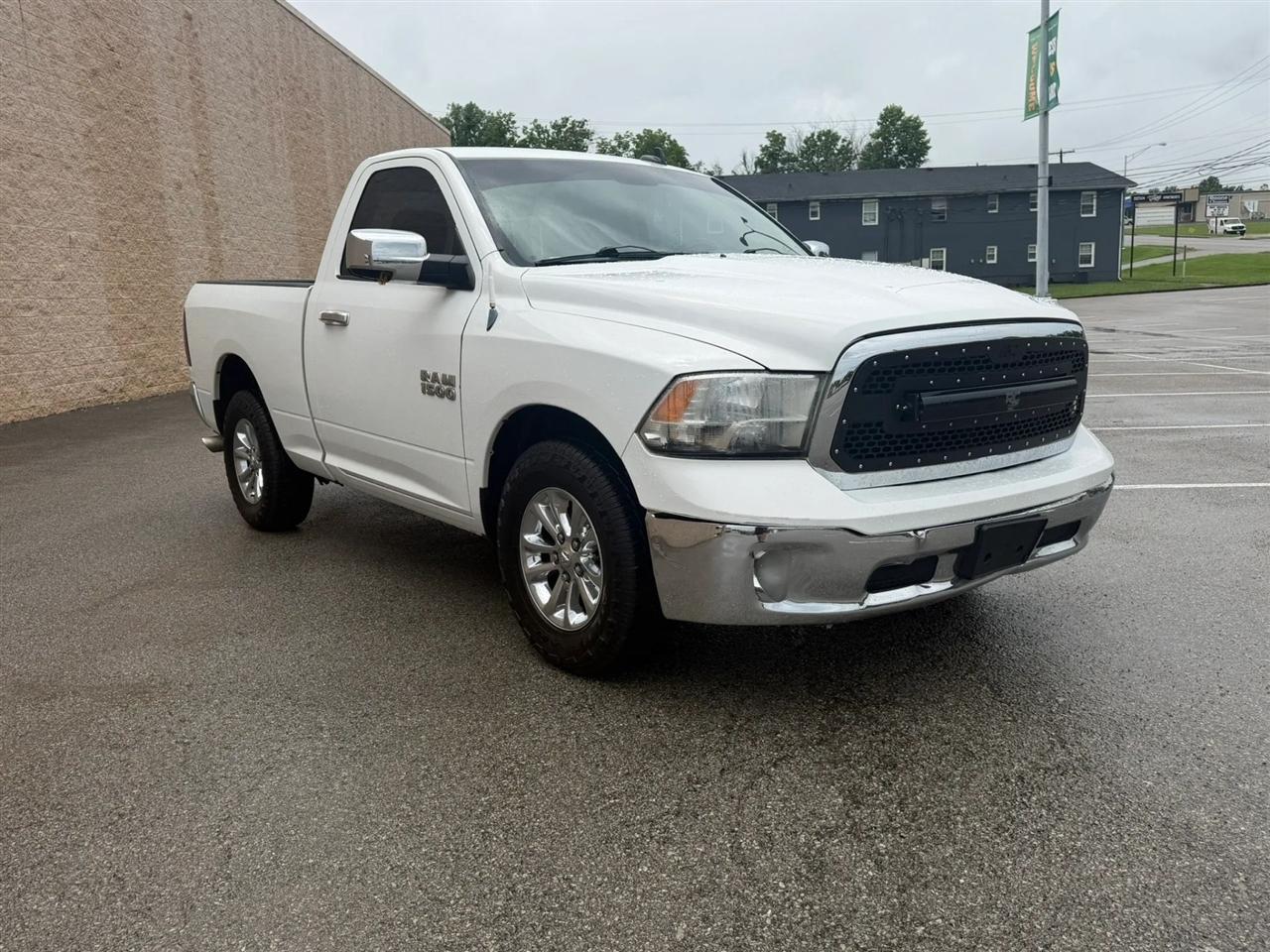 RAM 1500 2WD Reg Cab 120.5" SLT 2013