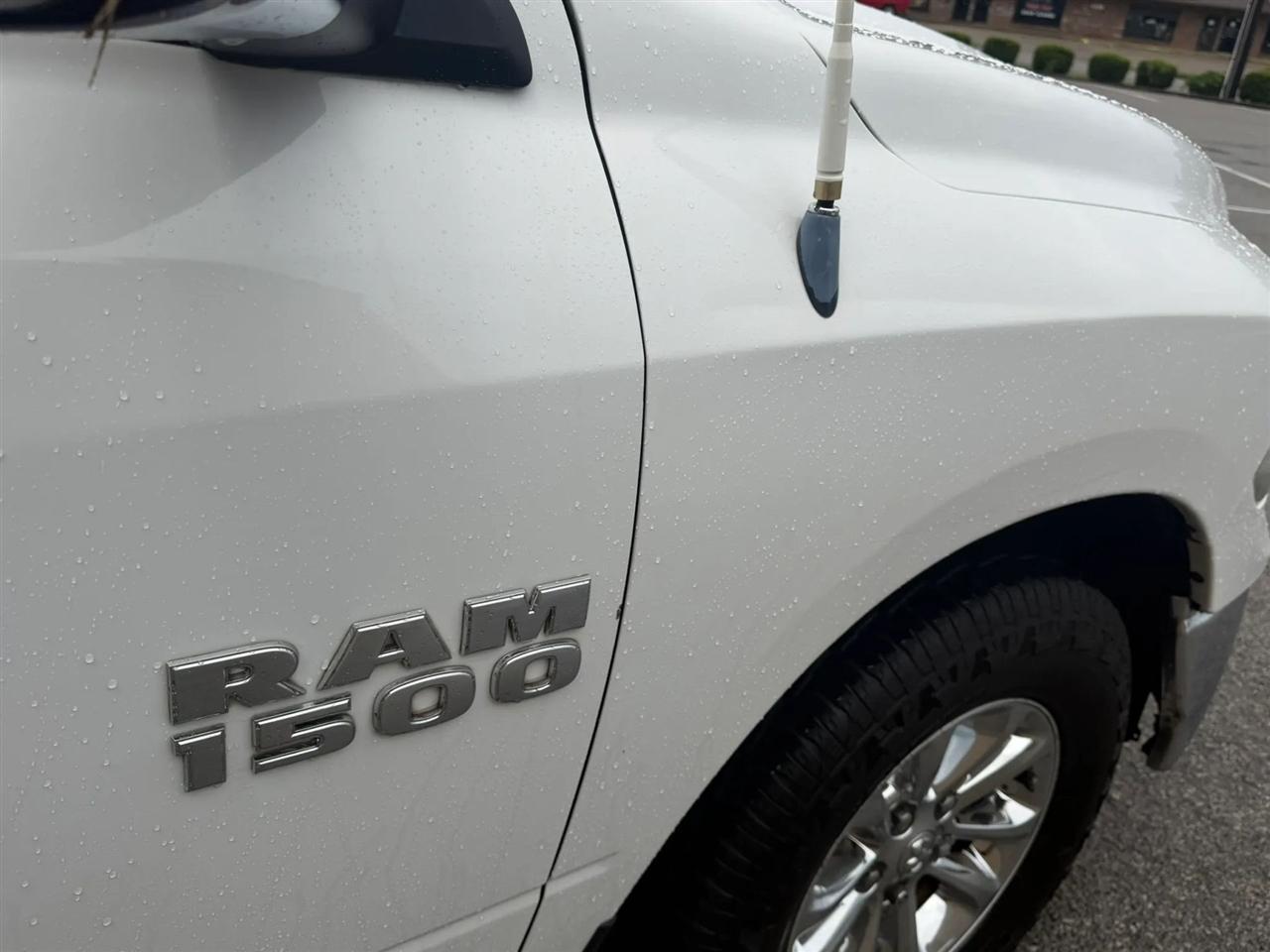 RAM 1500 2WD Reg Cab 120.5" SLT 2013
