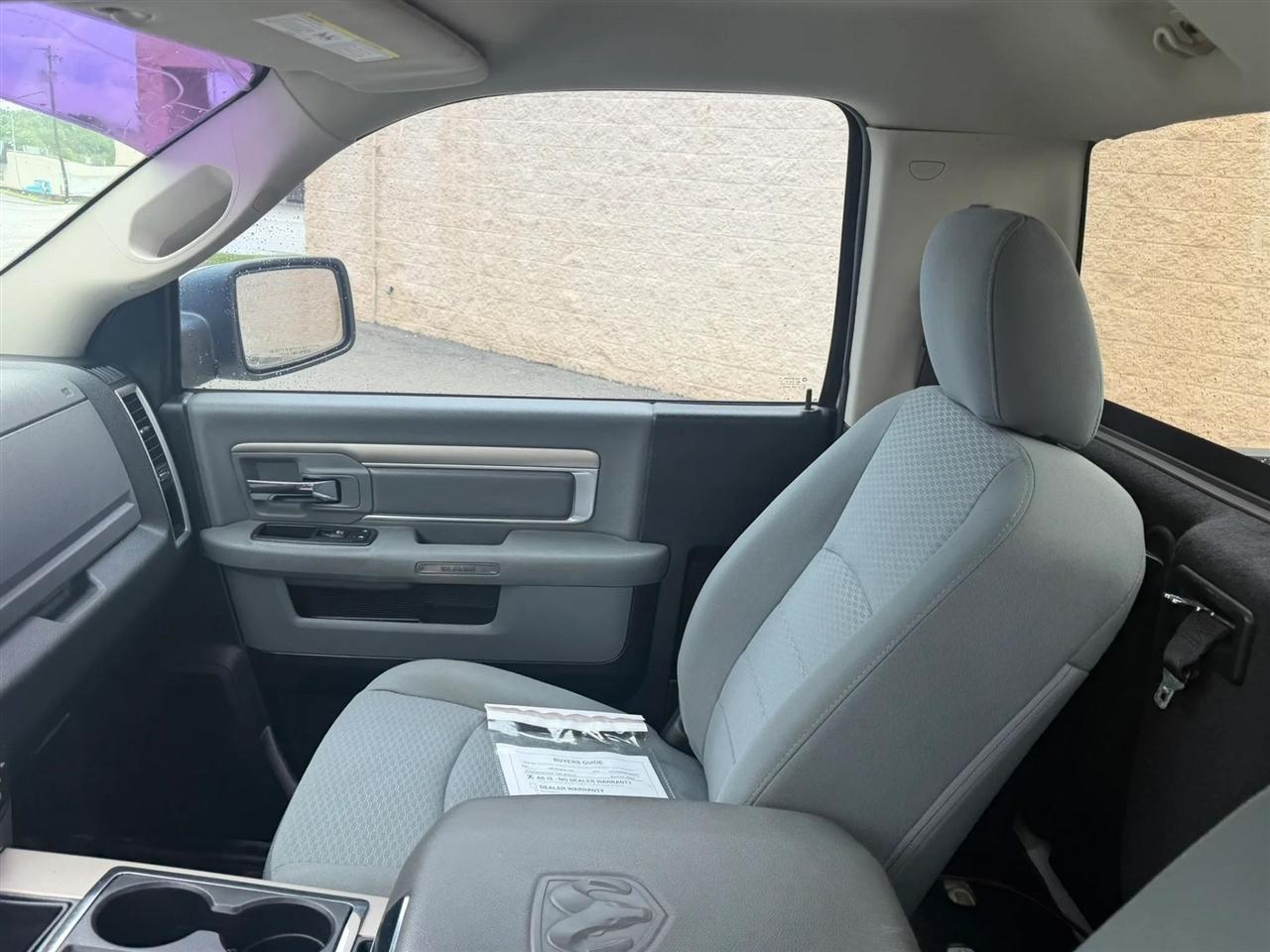RAM 1500 2WD Reg Cab 120.5" SLT 2013