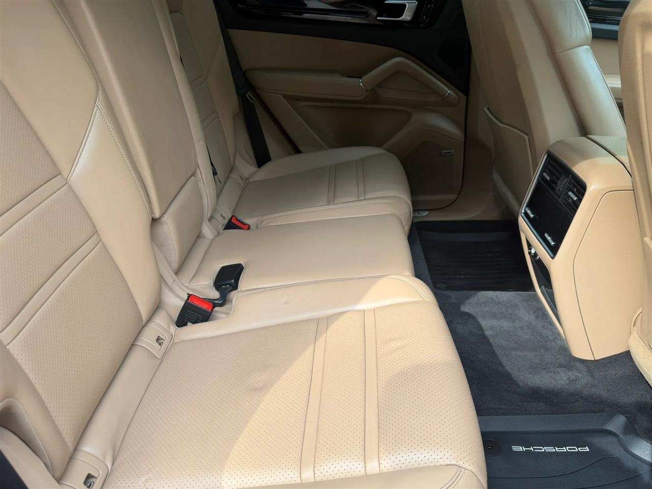 Porsche Cayenne AWD 2019