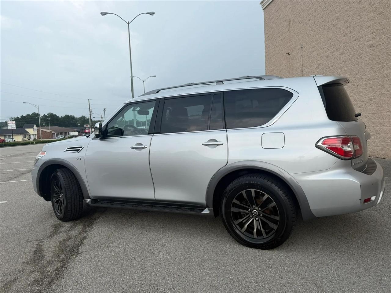 Nissan Armada 4x2 Platinum 2018