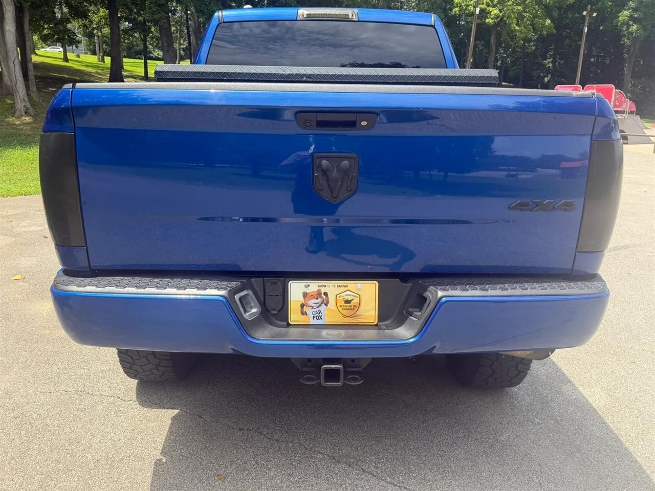RAM 1500 Express 4x4 Crew Cab 5'7" Box 2017
