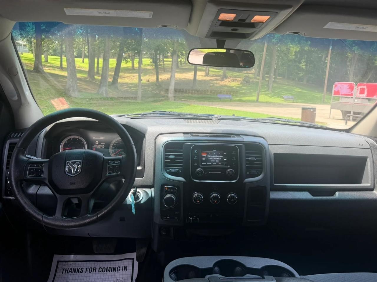 RAM 1500 Express 4x4 Crew Cab 5'7" Box 2017
