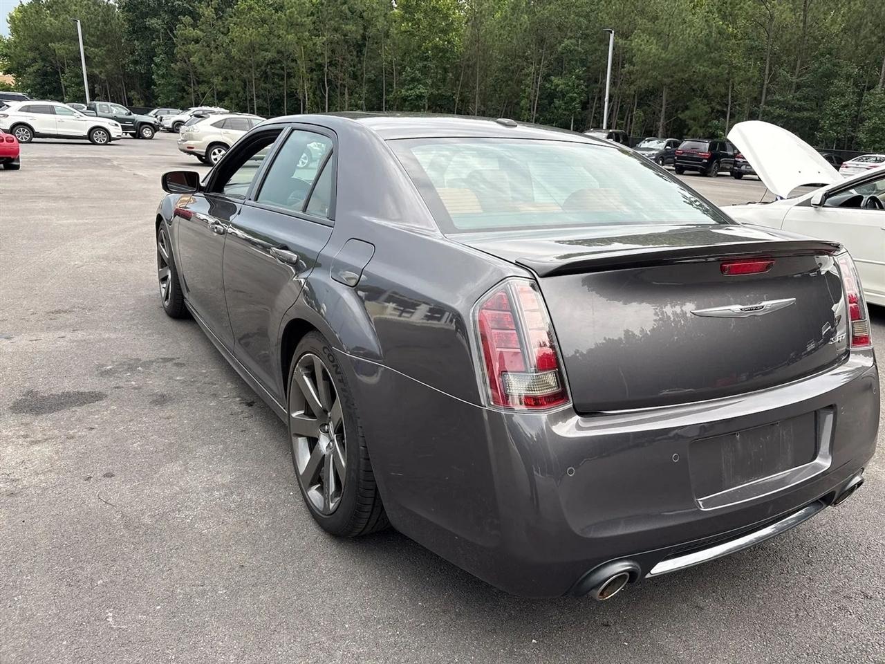 Chrysler 300 4dr Sdn SRT8 RWD 2014
