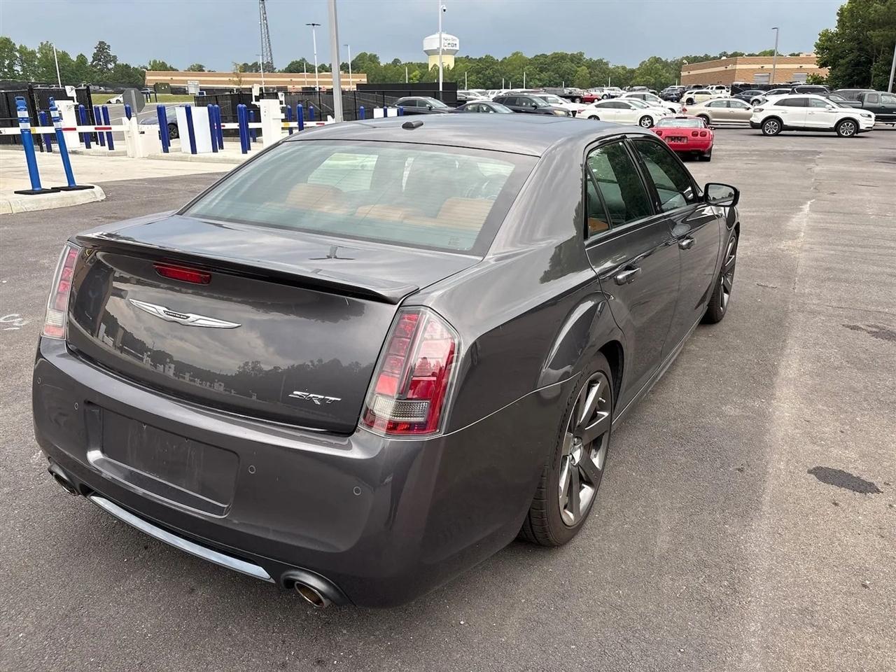 Chrysler 300 4dr Sdn SRT8 RWD 2014
