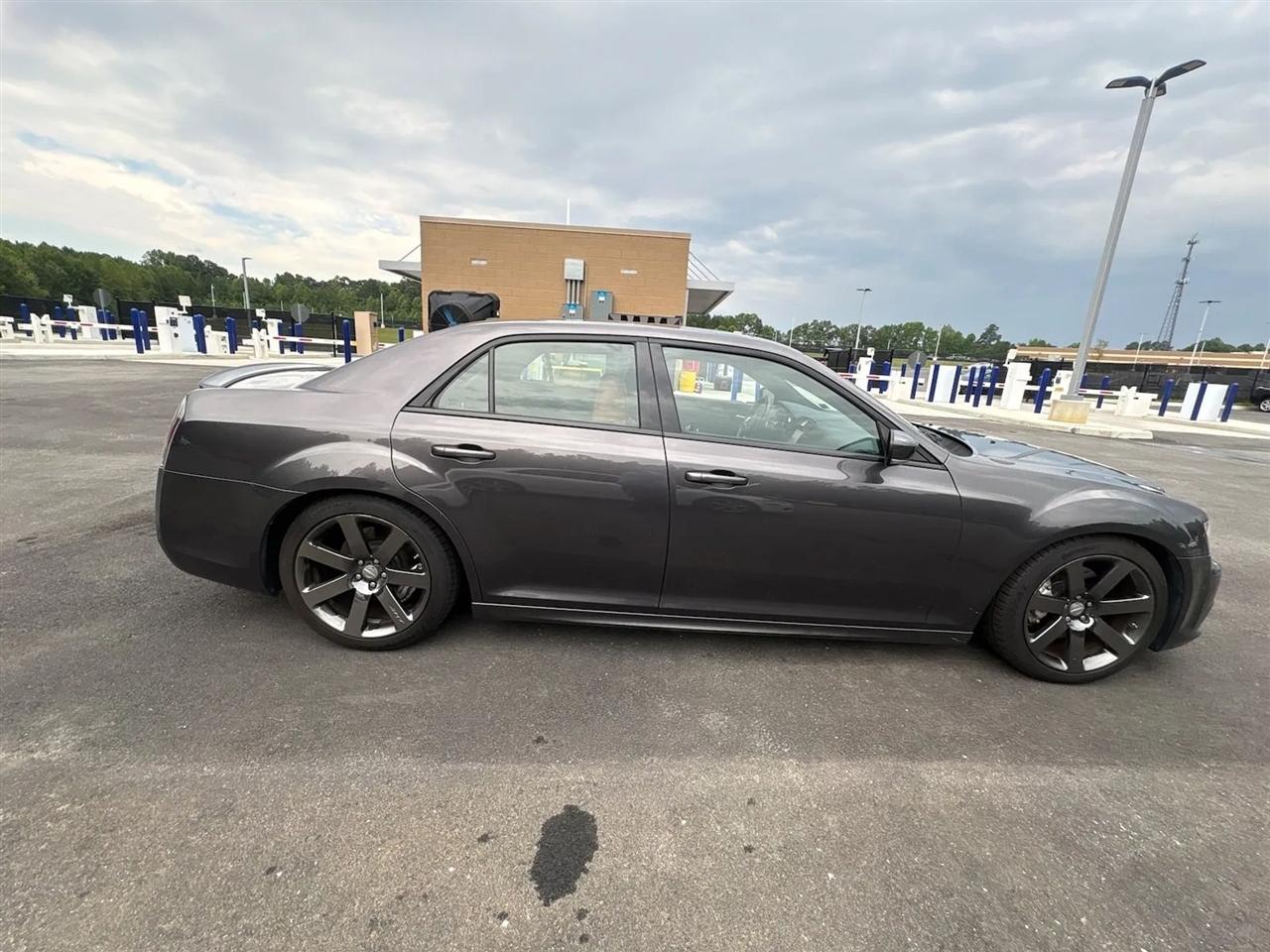 Chrysler 300 4dr Sdn SRT8 RWD 2014