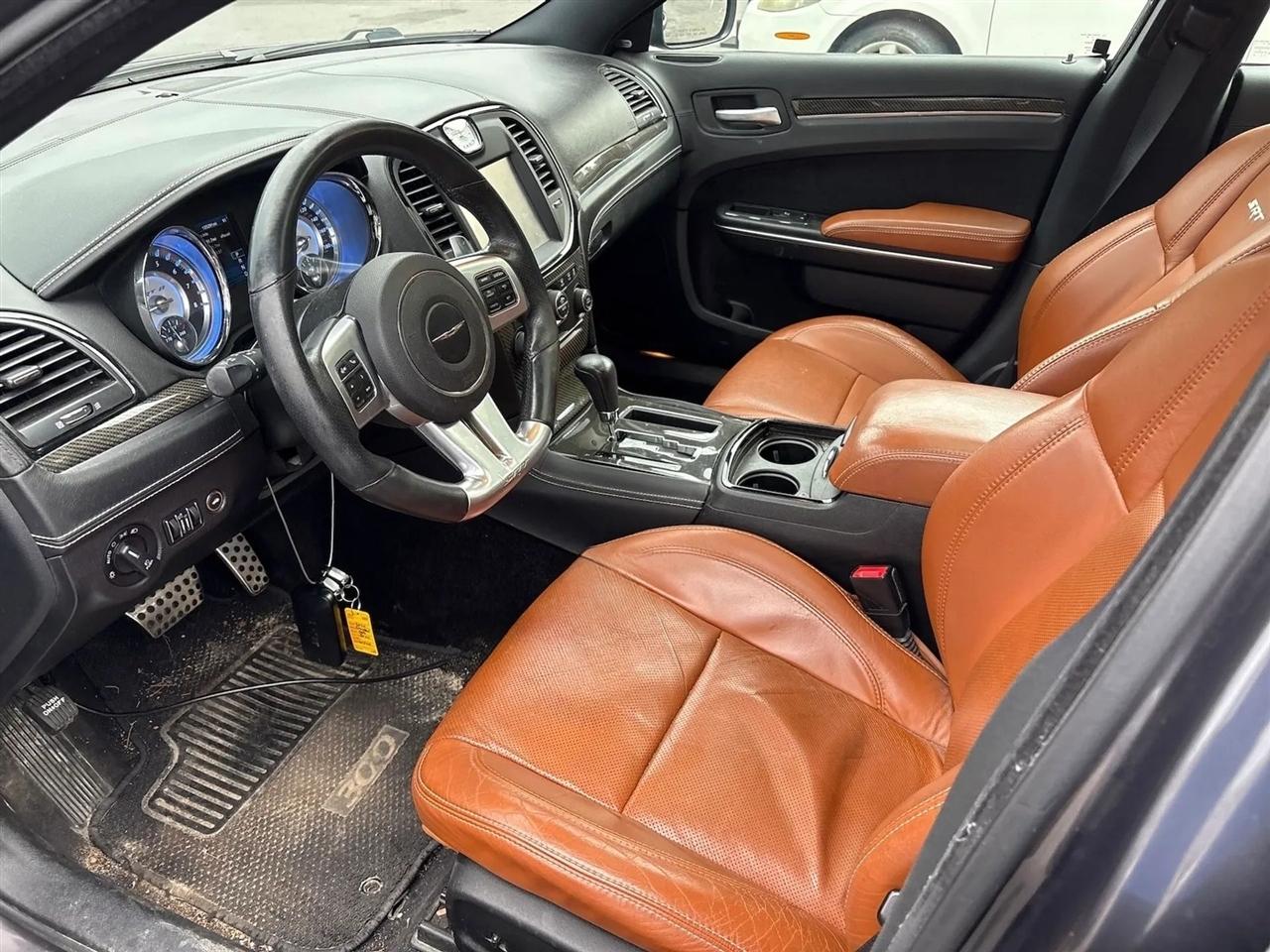Chrysler 300 4dr Sdn SRT8 RWD 2014