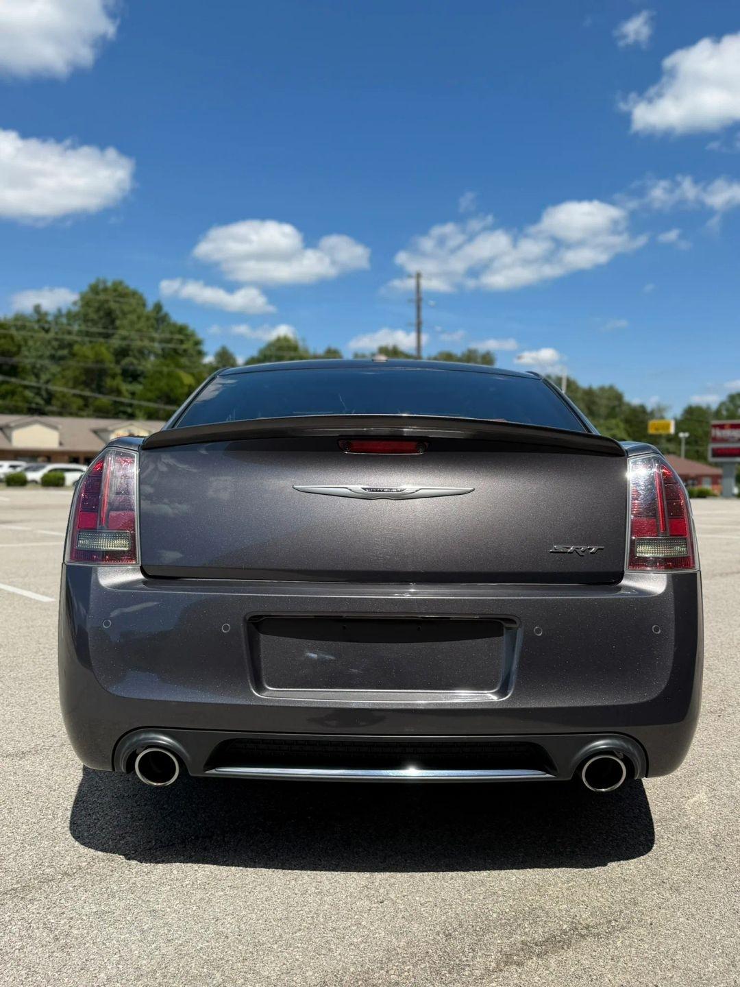 Chrysler 300 4dr Sdn SRT8 RWD 2014