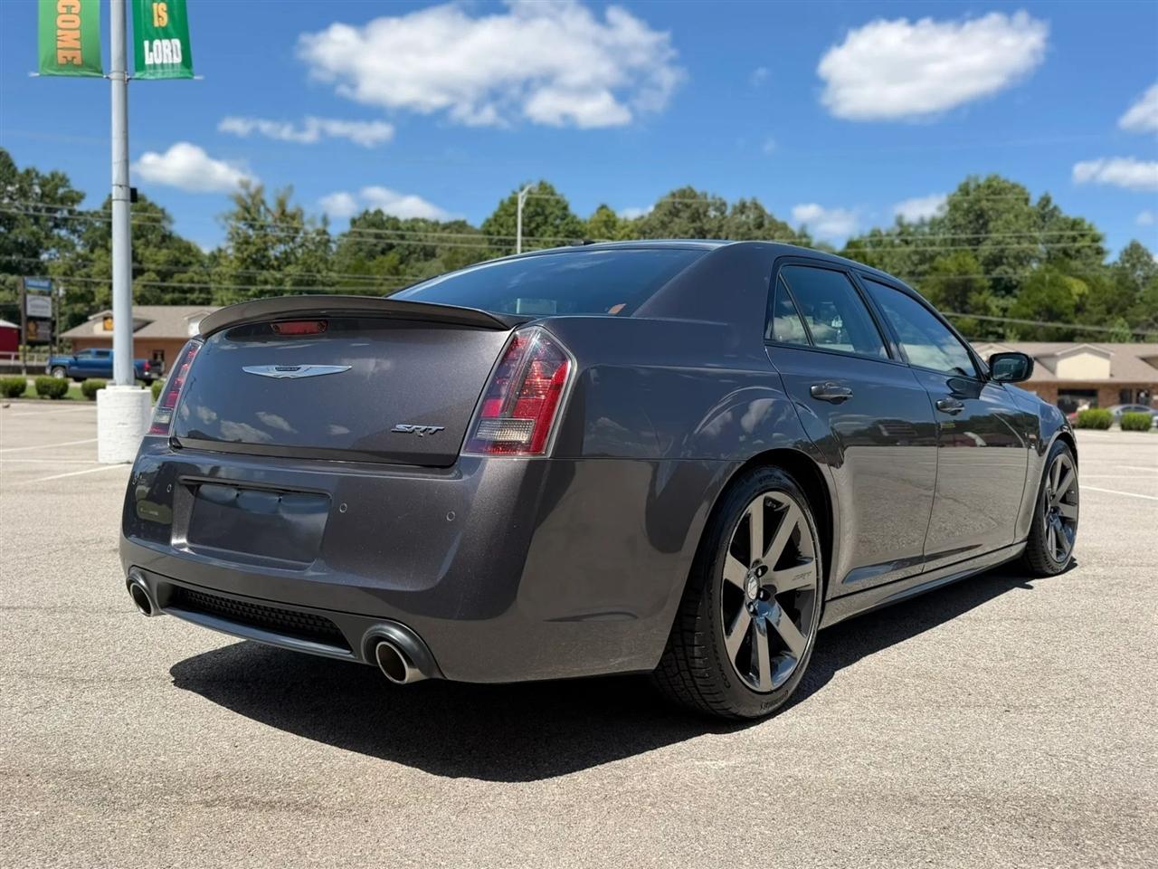 Chrysler 300 4dr Sdn SRT8 RWD 2014
