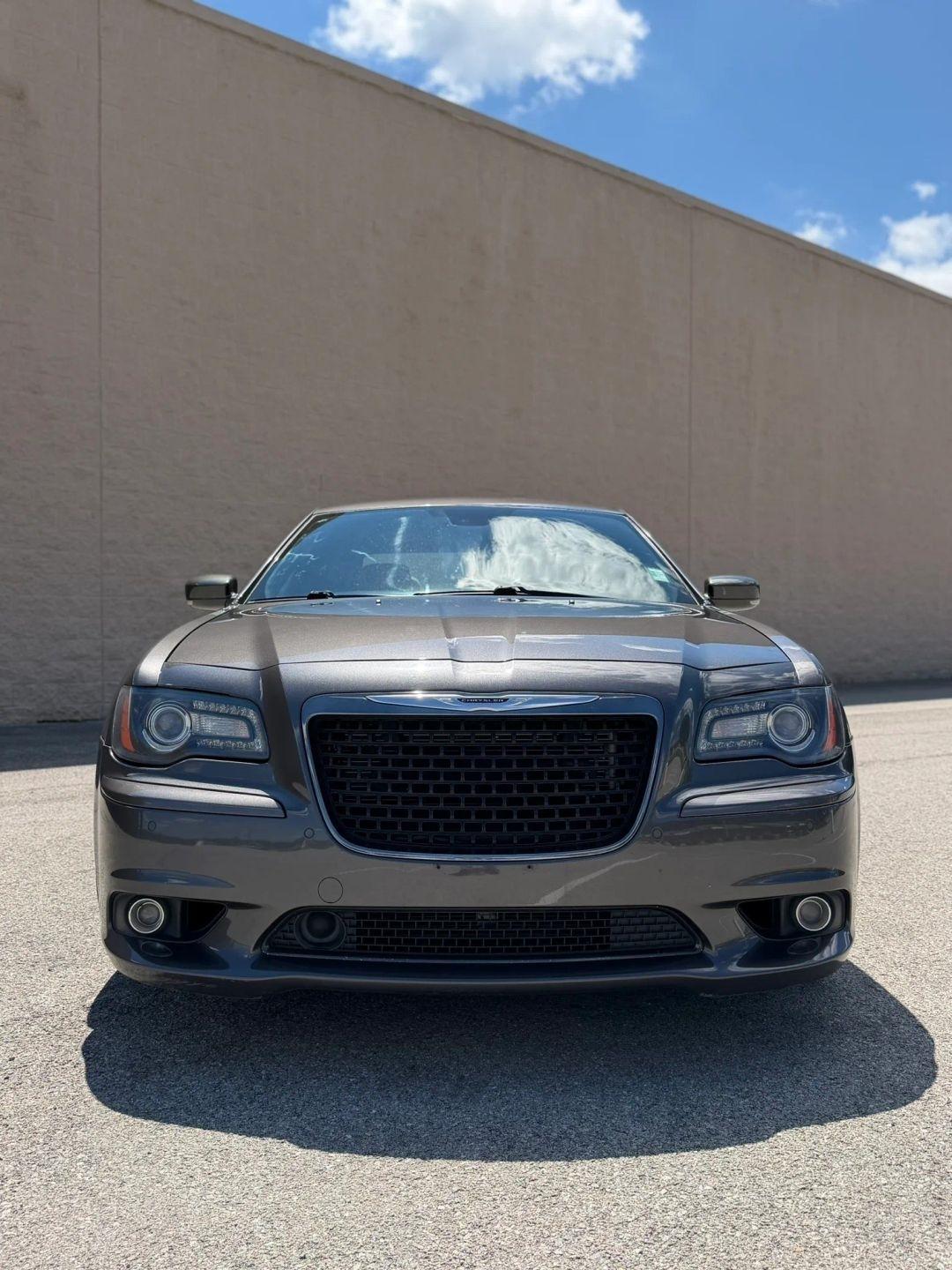 Chrysler 300 4dr Sdn SRT8 RWD 2014
