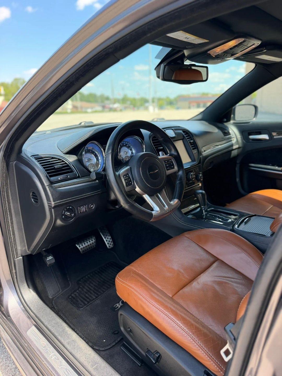 Chrysler 300 4dr Sdn SRT8 RWD 2014
