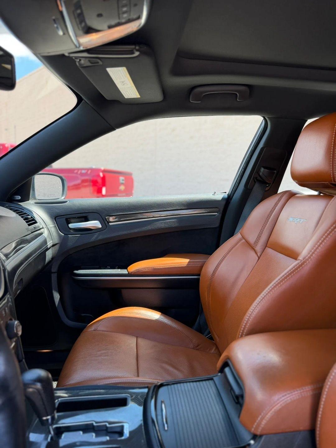 Chrysler 300 4dr Sdn SRT8 RWD 2014