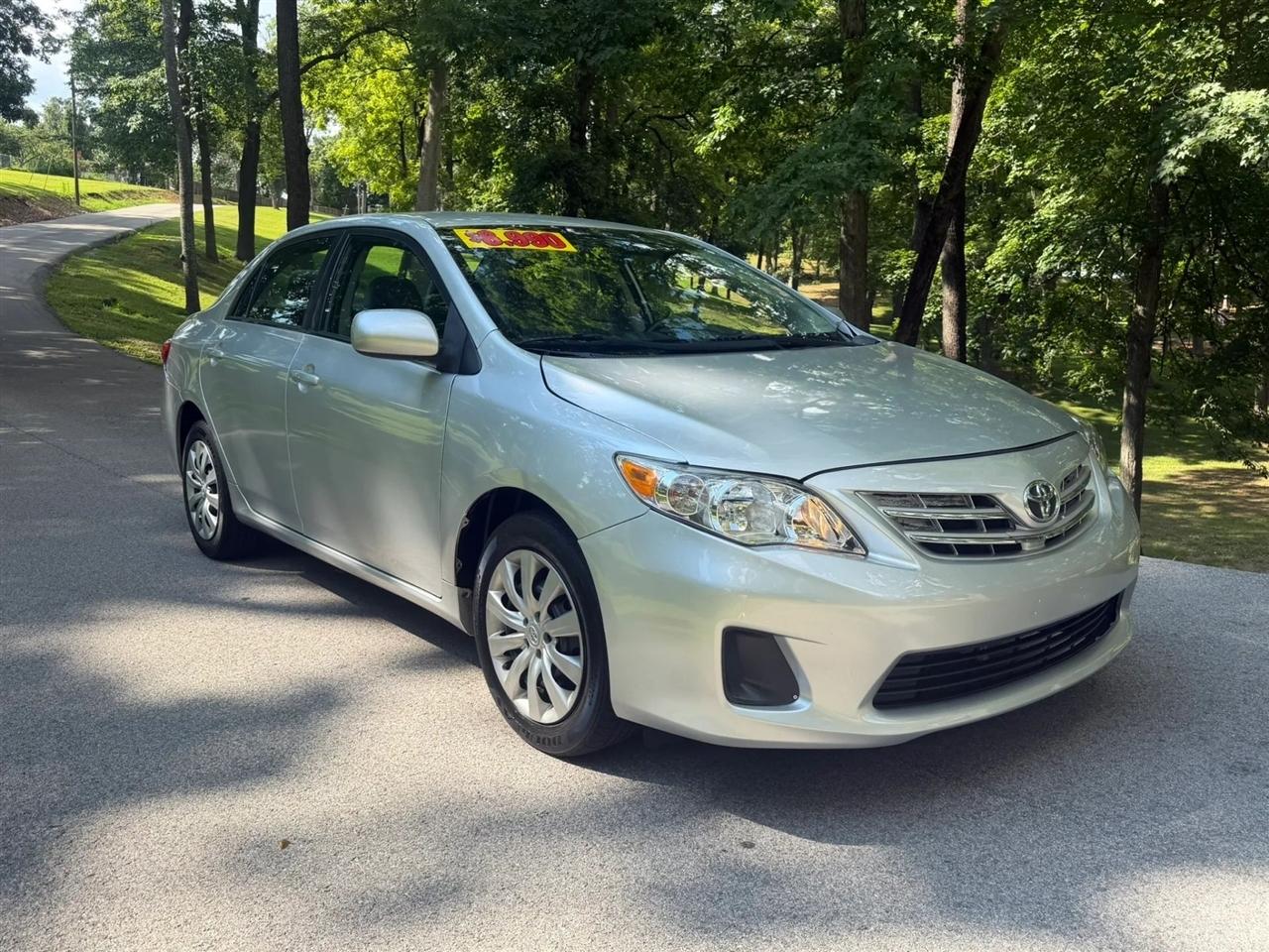 Toyota Corolla 4dr Sdn Auto LE Special Edition (Natl) 2013