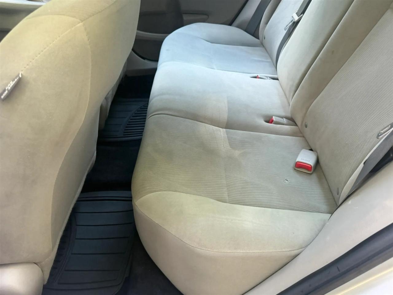 Toyota Corolla 4dr Sdn Auto LE Special Edition (Natl) 2013
