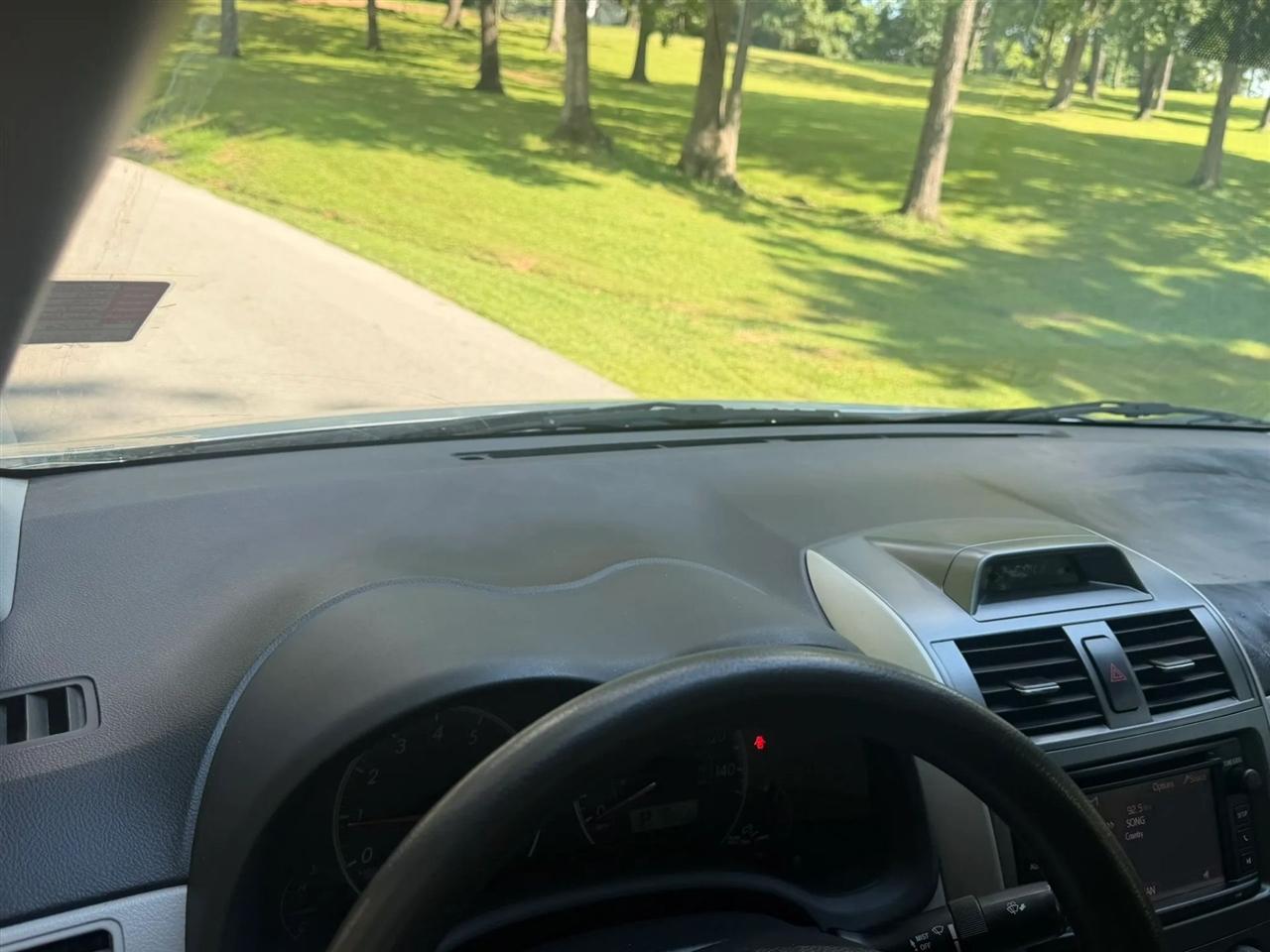 Toyota Corolla 4dr Sdn Auto LE Special Edition (Natl) 2013
